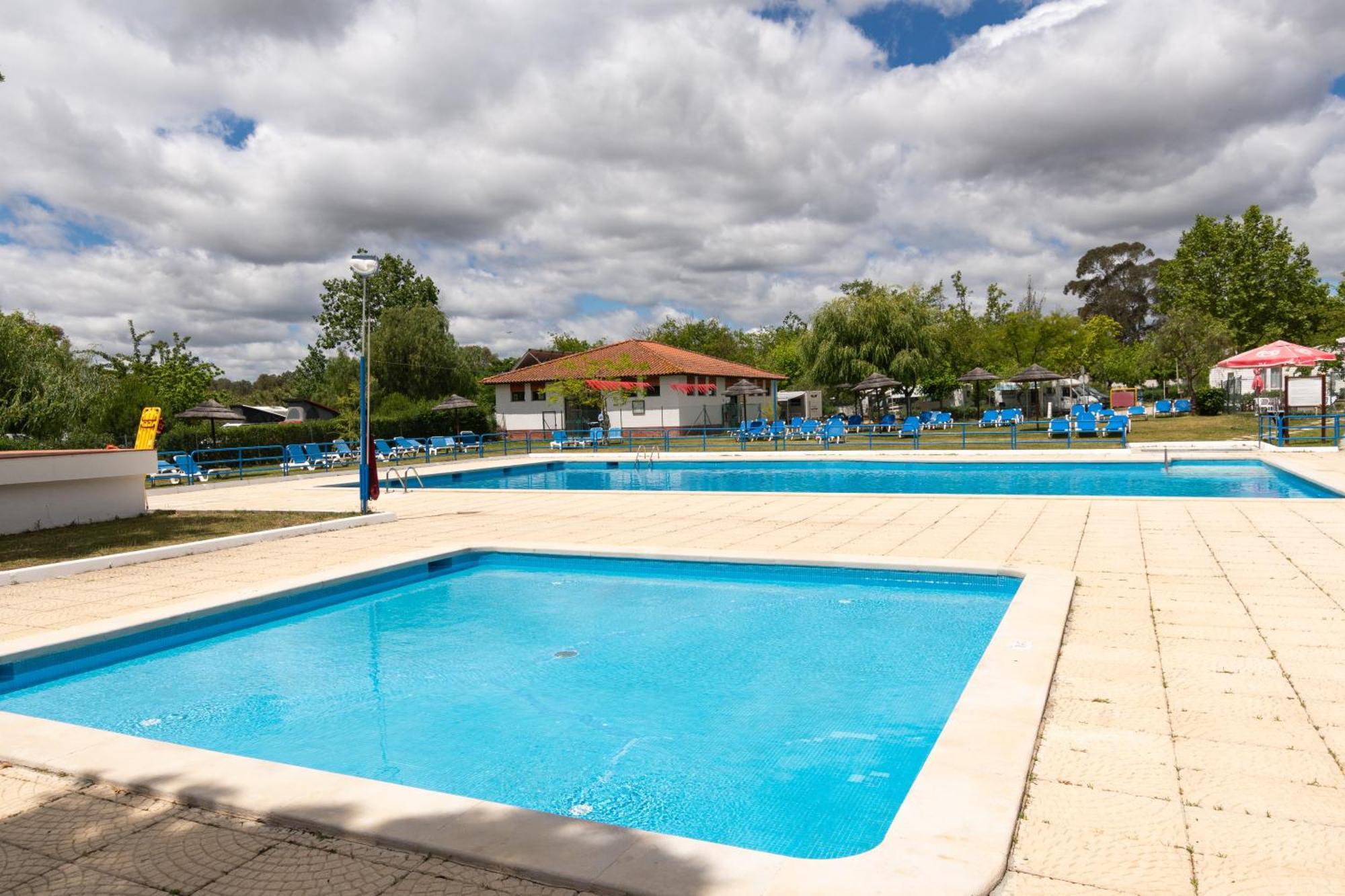 Parque De Campismo Orbitur Evora Hotel Buitenkant foto