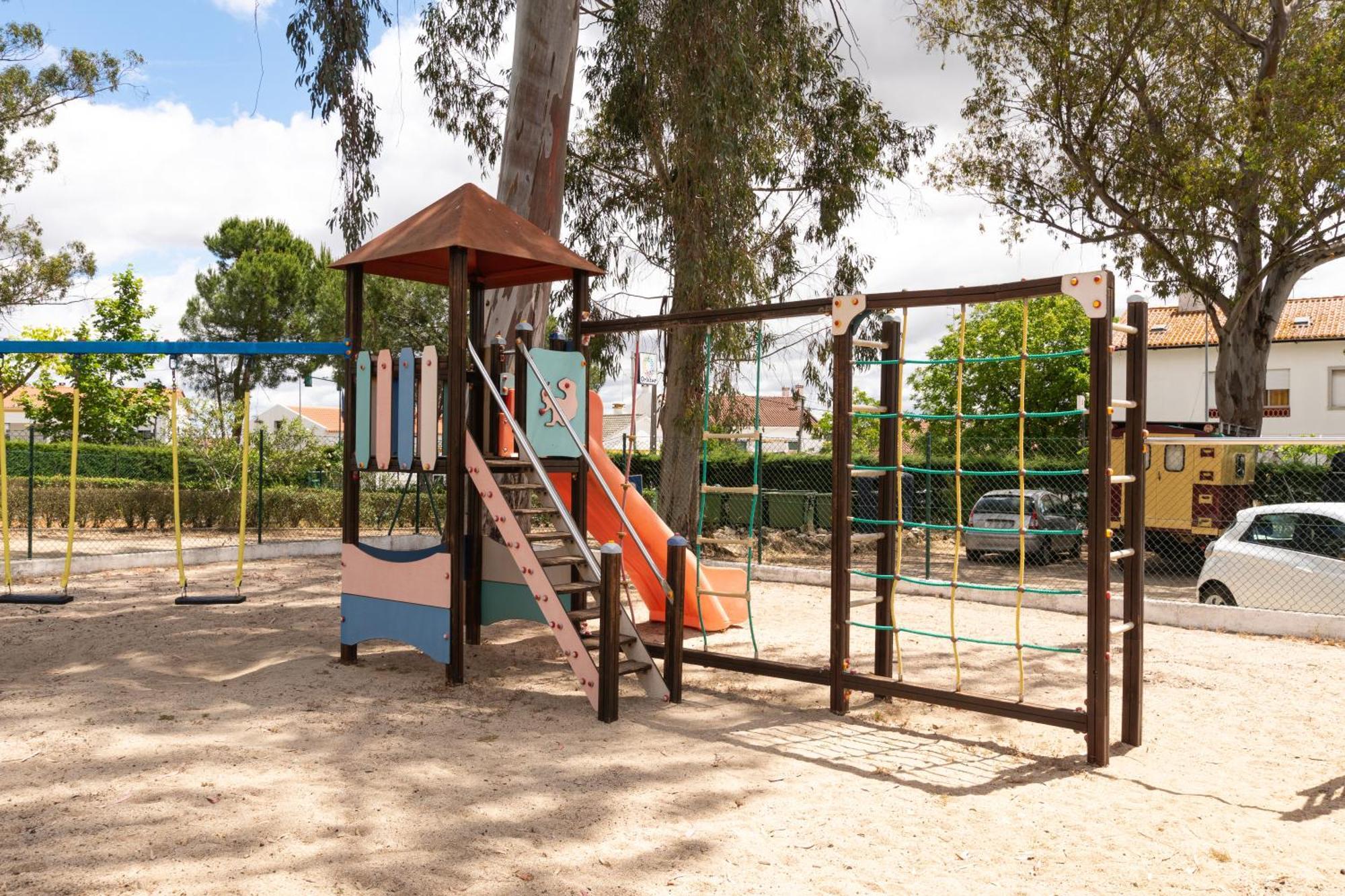 Parque De Campismo Orbitur Evora Hotel Buitenkant foto